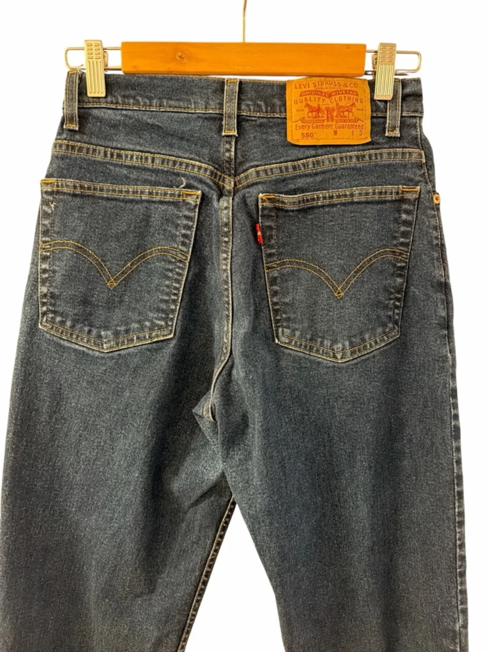Levi’s 550 High Rise Relaxed Taper Mom Jeans Women’s Size 8 Dark Wash Denim